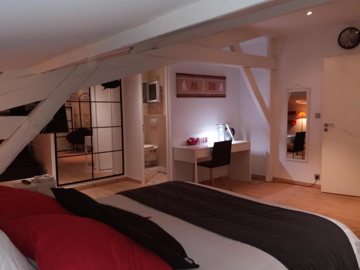 Chambres d'Hôtes LA PASTOURELLE Royan centre Extérieur photo