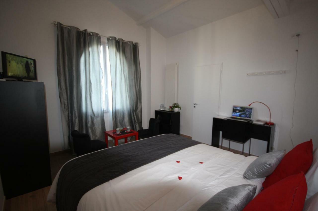 Chambres d'Hôtes LA PASTOURELLE Royan centre Extérieur photo